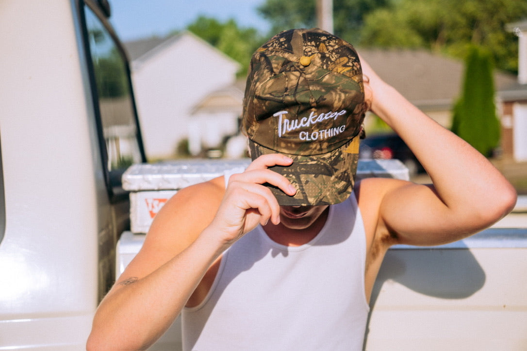 EMBROIDERED TRUCKER - CAMO