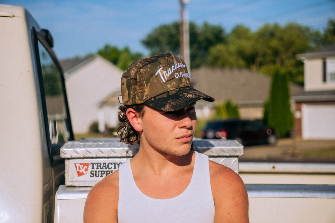 EMBROIDERED TRUCKER - CAMO